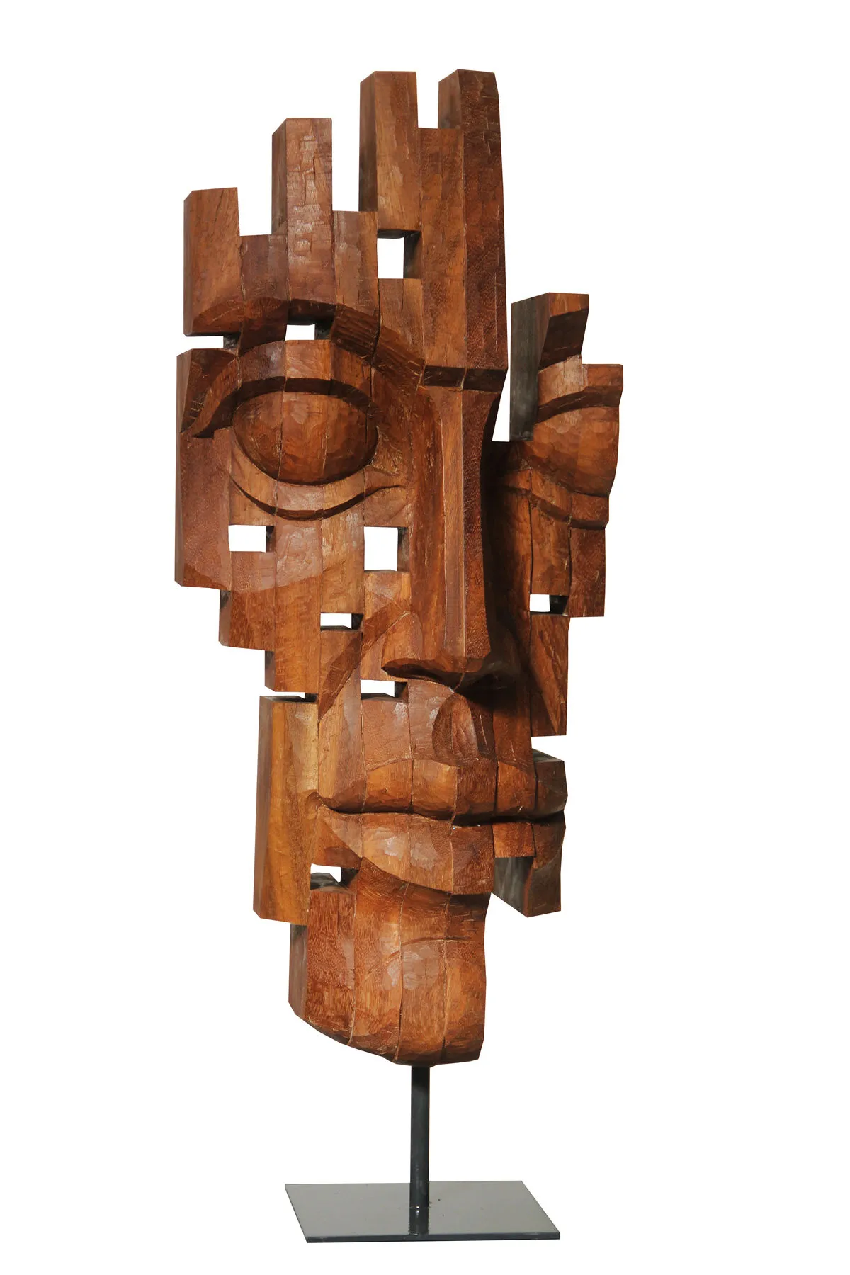 Memória de alguém, Nogueira Lopes, 2025, Mahogany wood sculpture