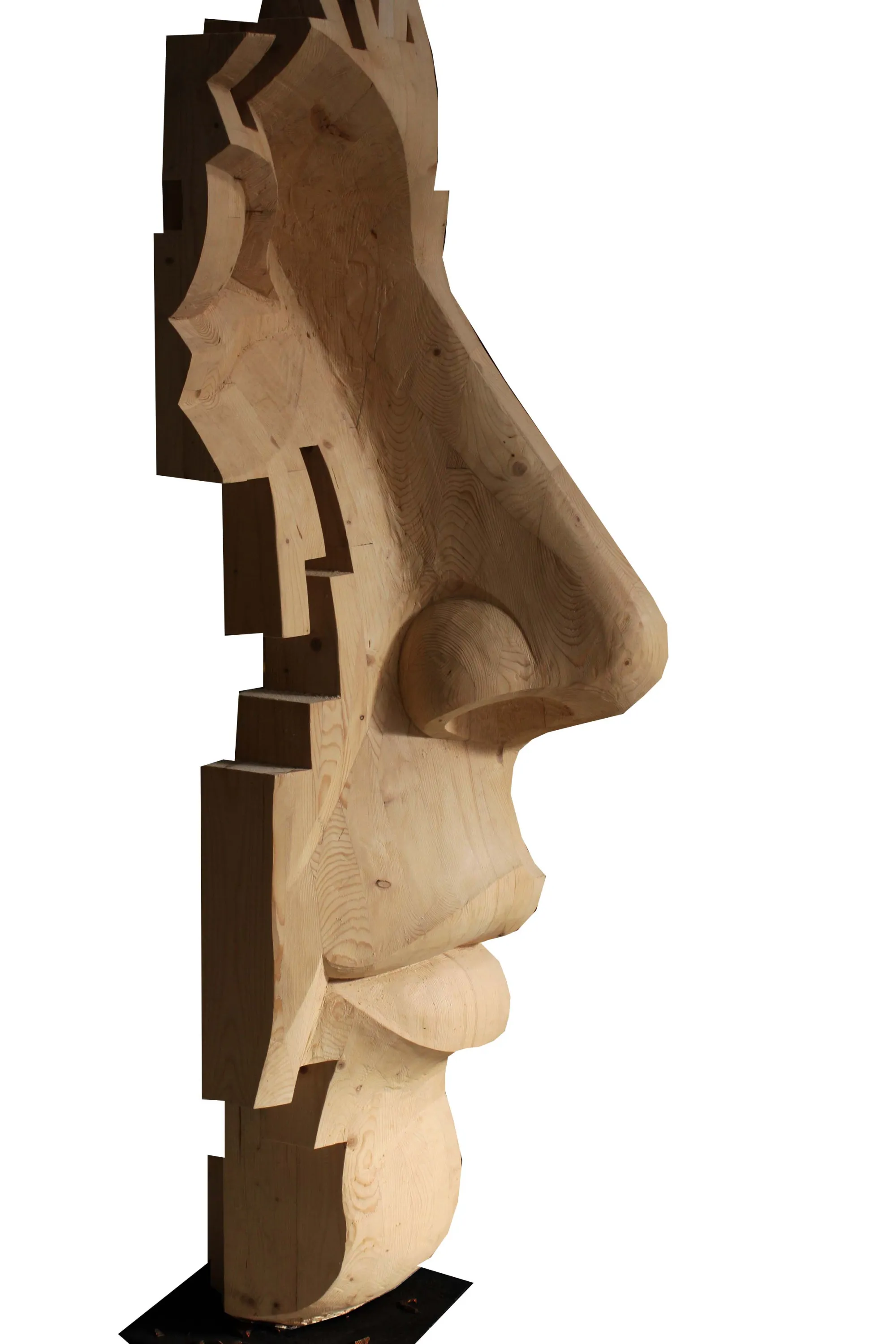 Figurante I, Nogueira Lopes, 2016, Nordic pine wood
