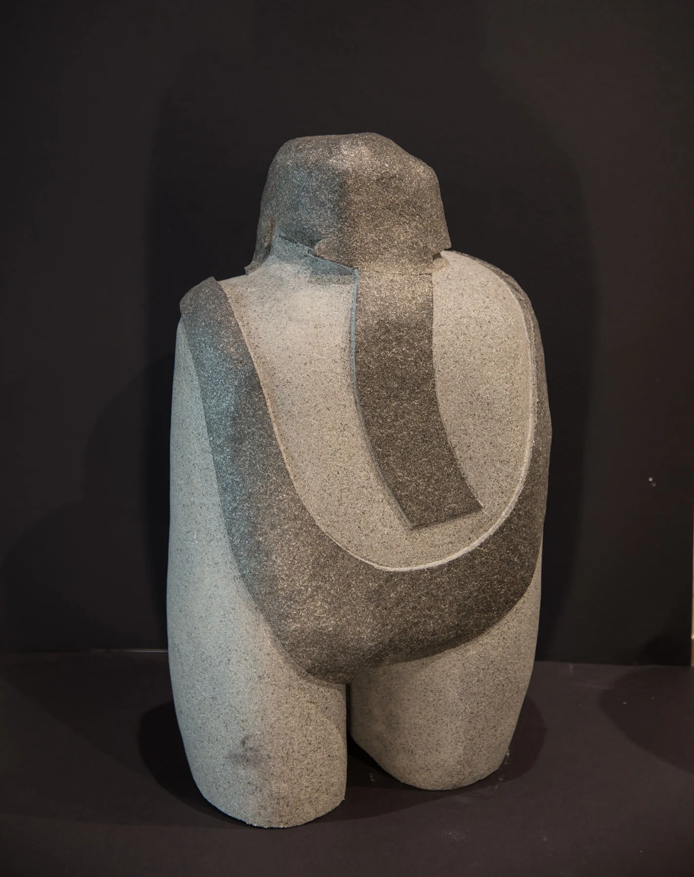 Deus do Outono, Shintaro Nakaoka, 1992, Granite sculpture