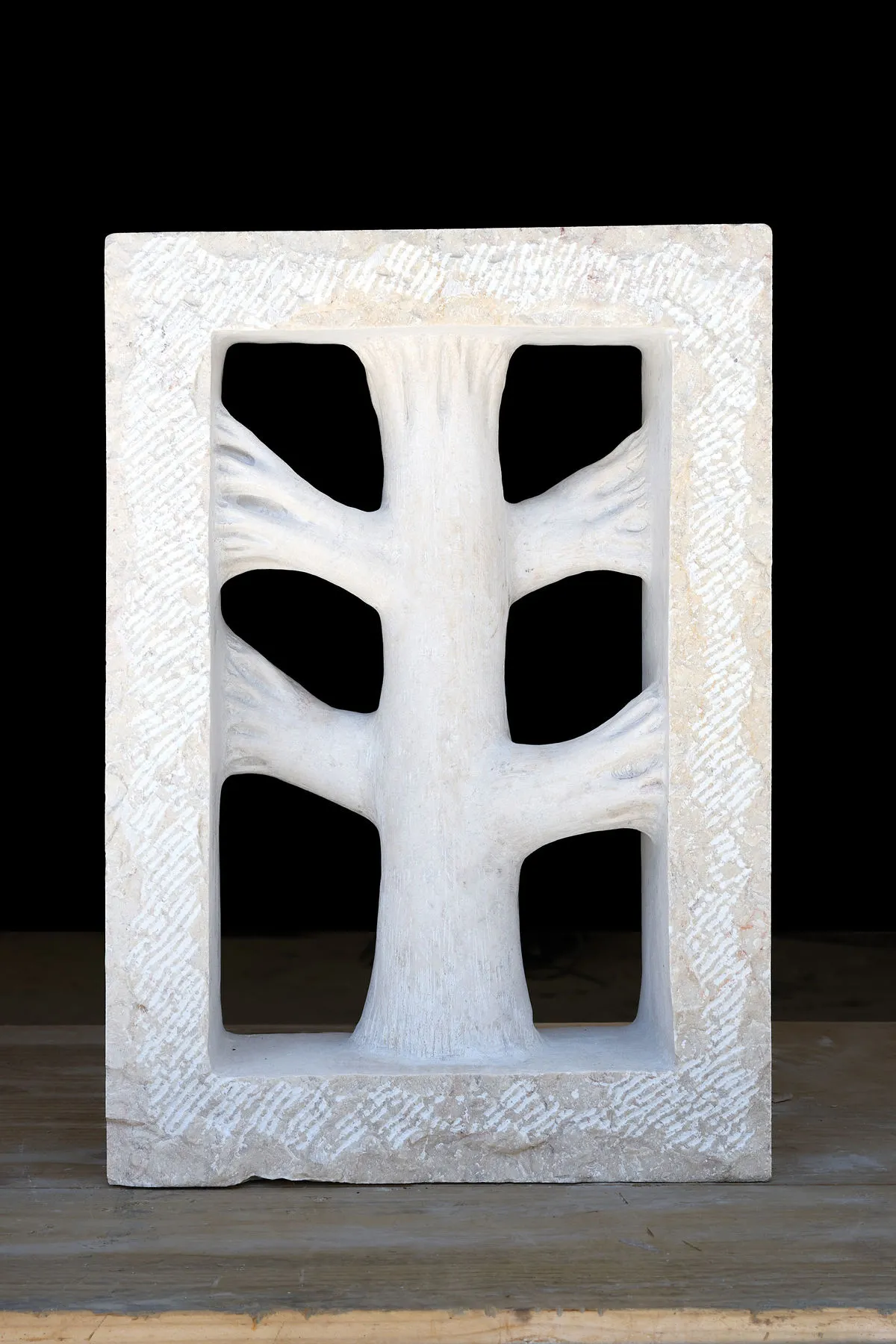 A Giuseppe Penone (Window), Vítor Ribeiro, White marble