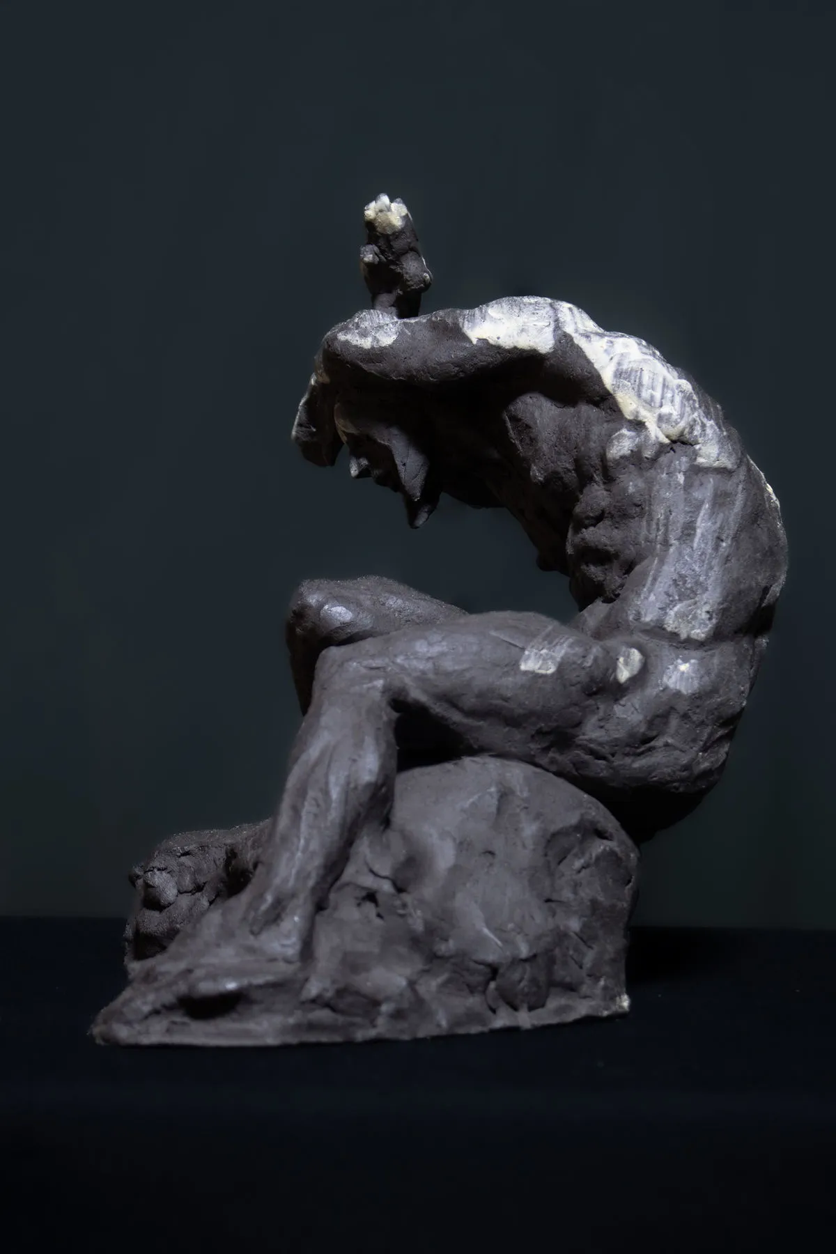 Às Deusas de Barro #1, Daniel Gamelas, Ceramic with engobe