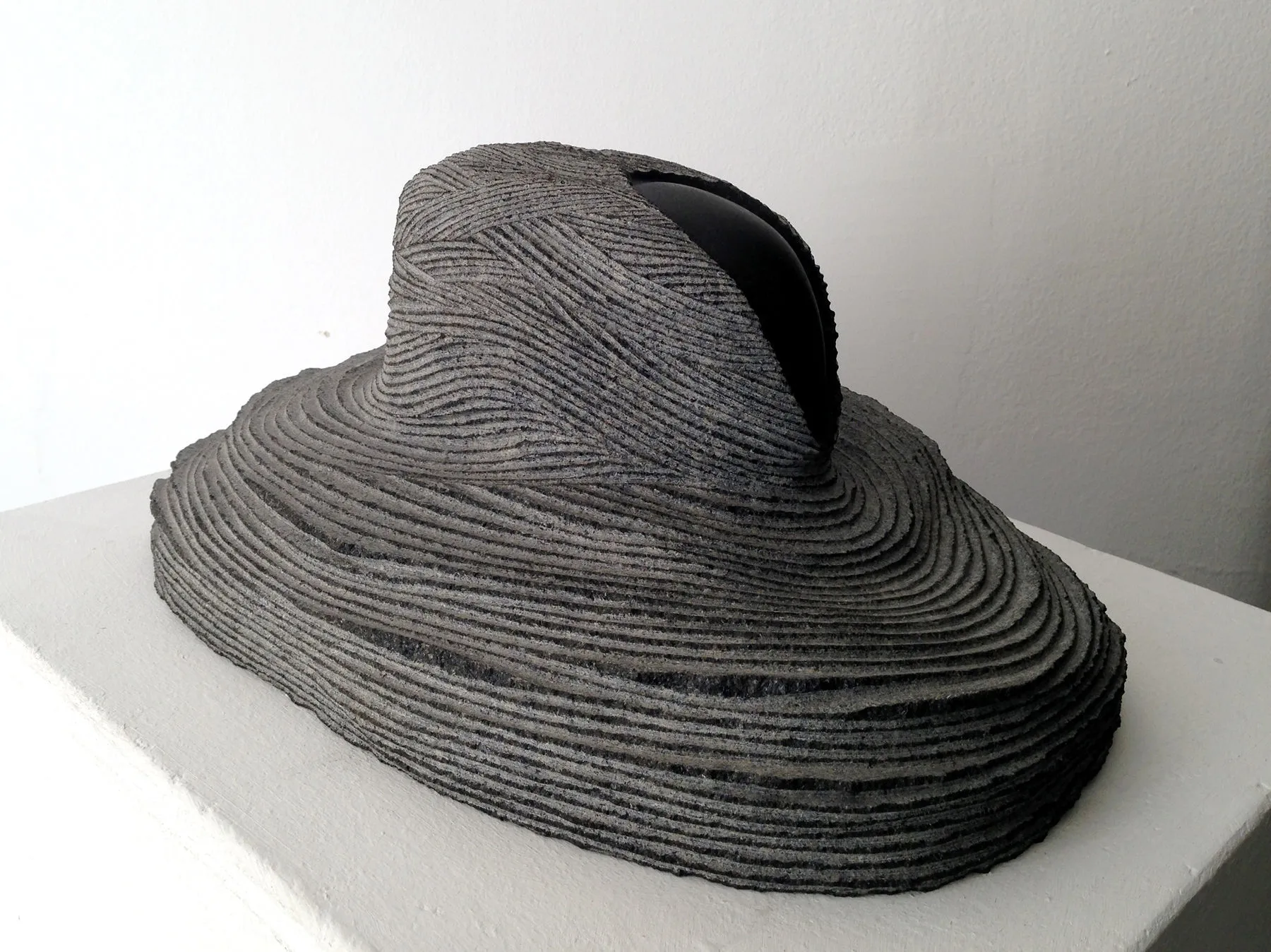 Teimosa, Shintaro Nakaoka, 2010, Grey granite