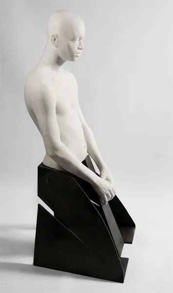 Rodilla, Jesús Curiá, 2024, Iron and stone