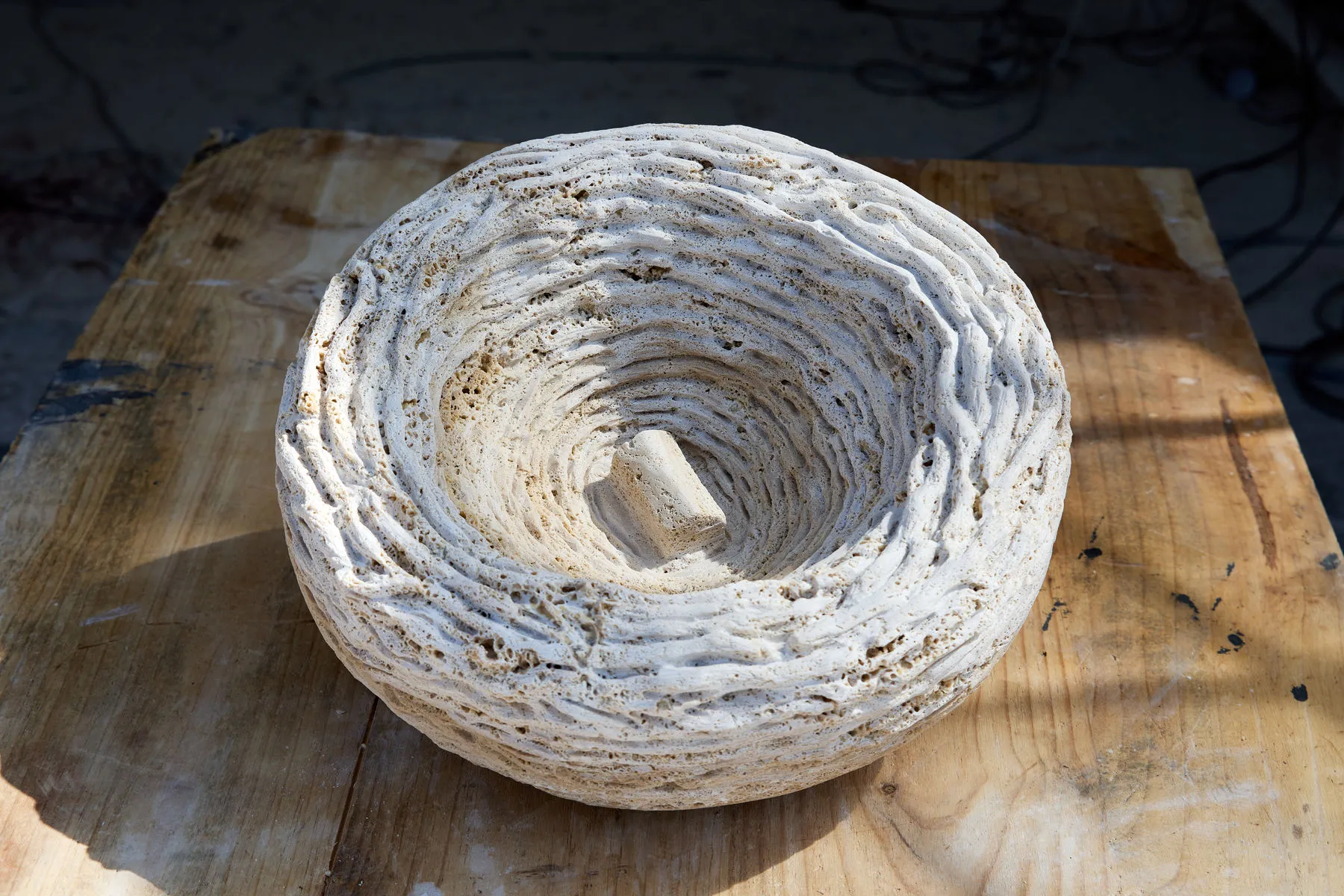 Ninho, Vítor Ribeiro, Travertine