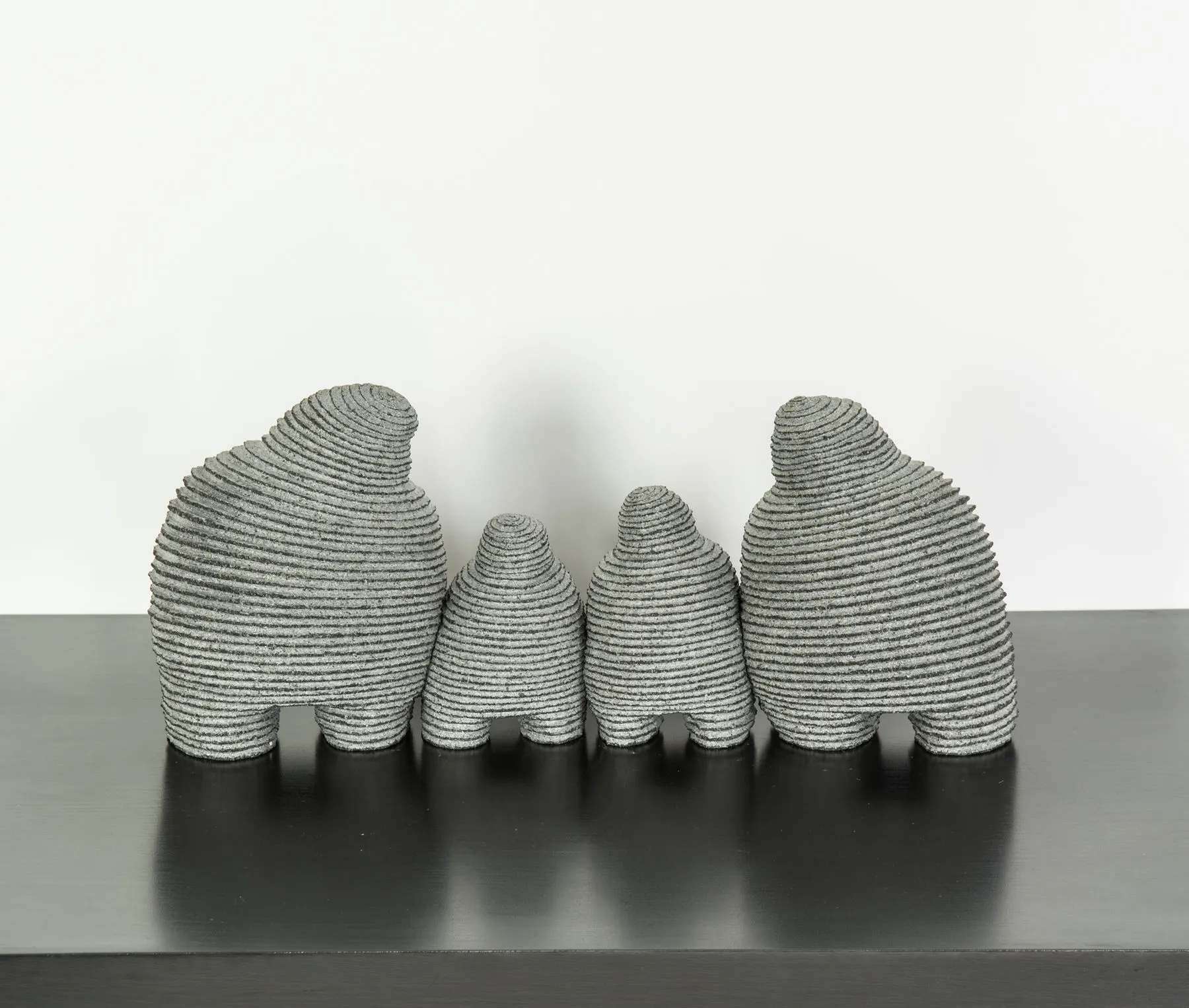 Minha Família II (202-07), Shintaro Nakaoka, 2018, Granite sculpture
