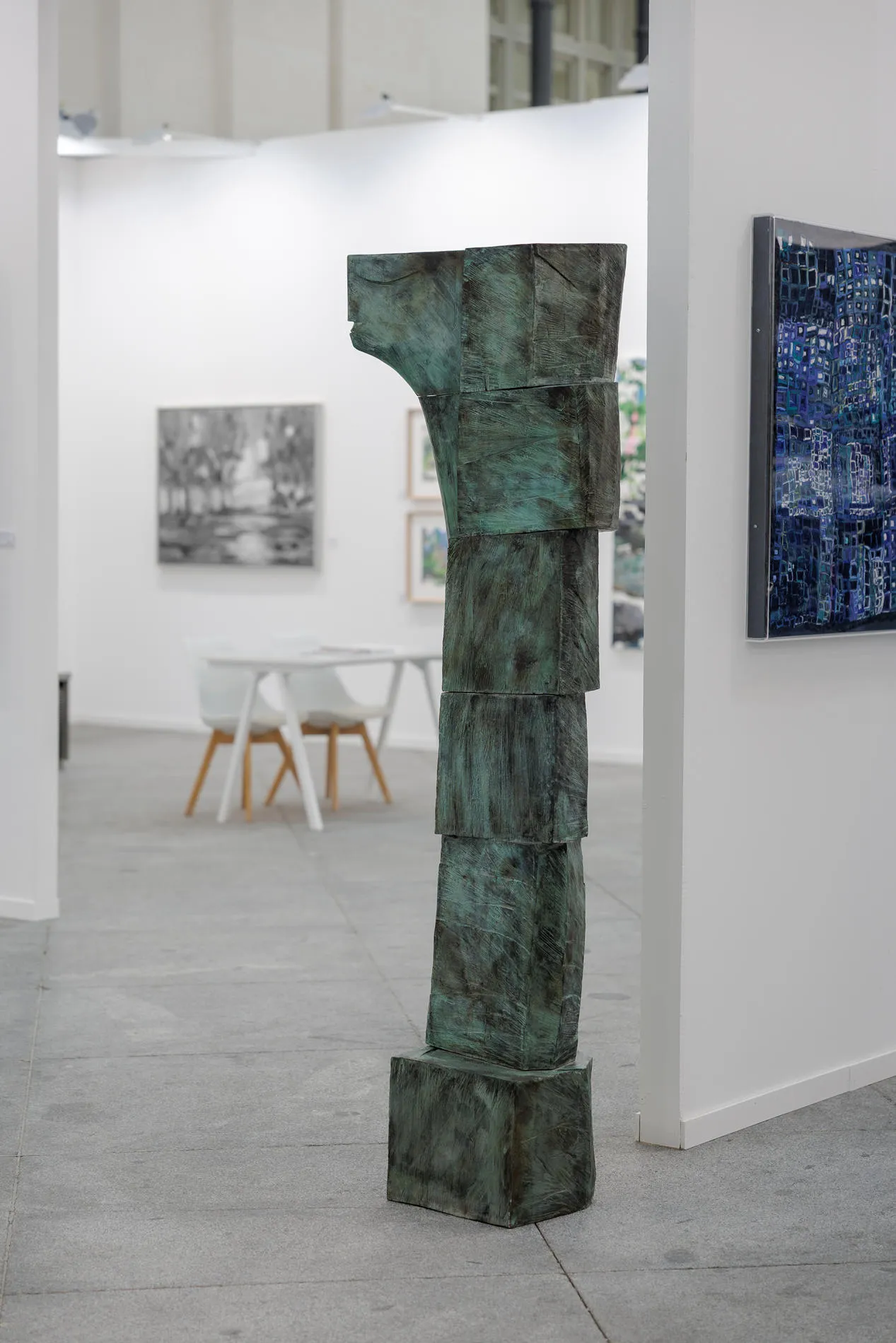 Totem, Paulo Neves, 2025, Bronze sculpture