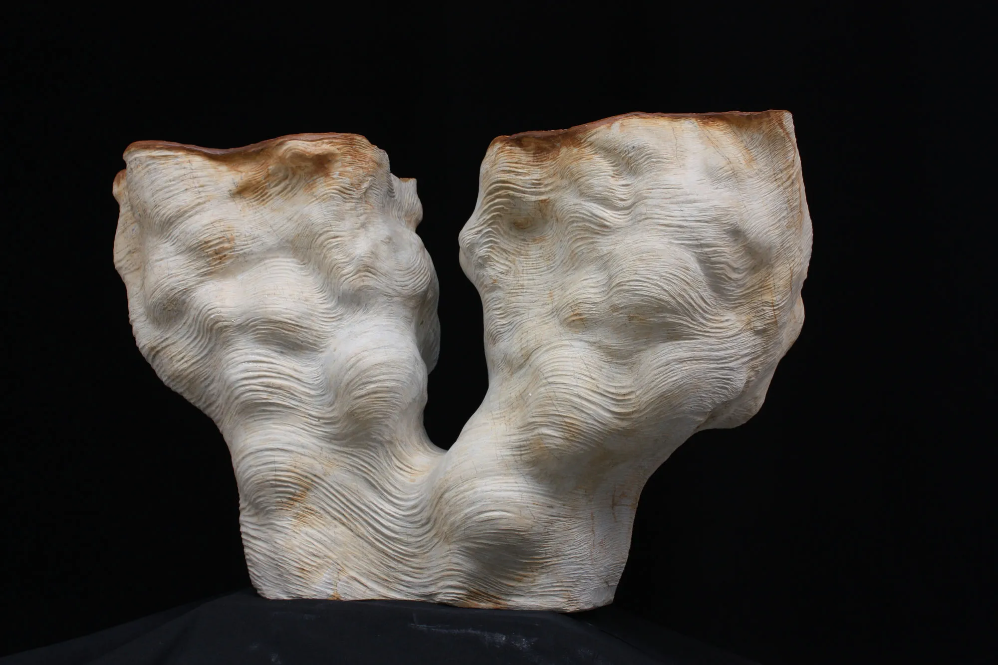 Ventos revoltos, Vítor Ribeiro, 2012, Pedra da Mata stone