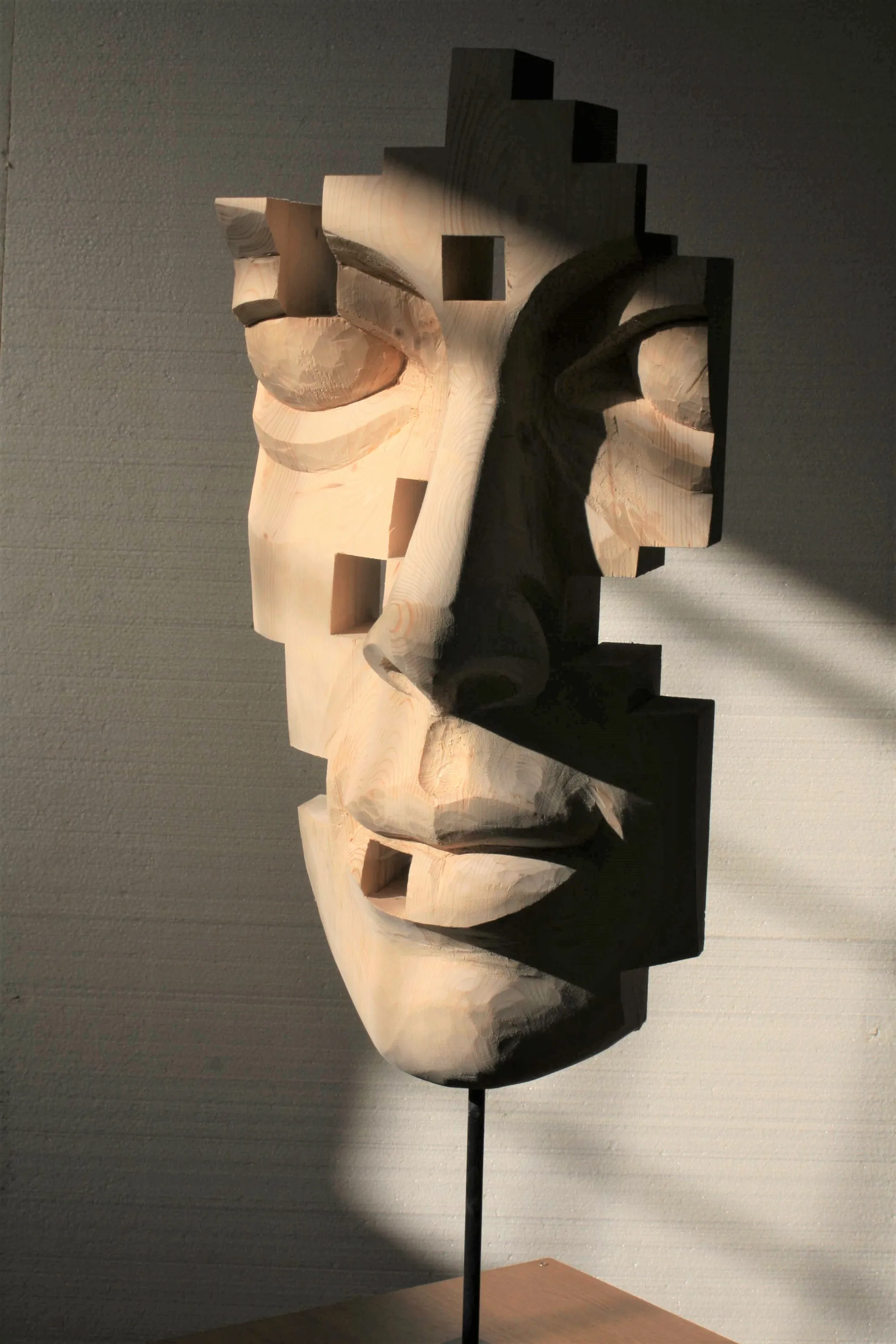Figurante XI, Nogueira Lopes, 2017, Nordic pine wood