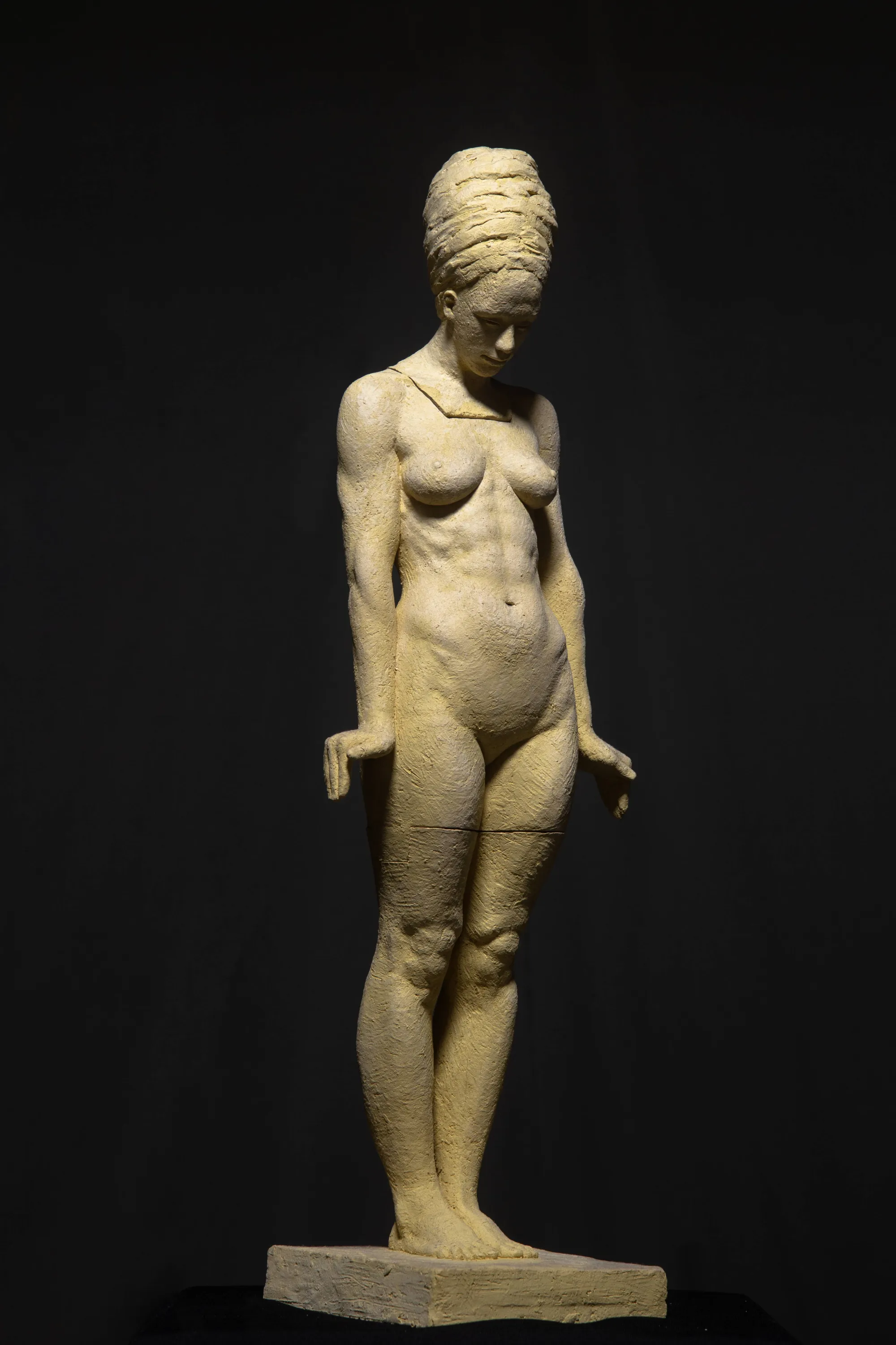 Chamadora de Espíritos #2, Daniel Gamelas, 2018, Ceramic with engobe