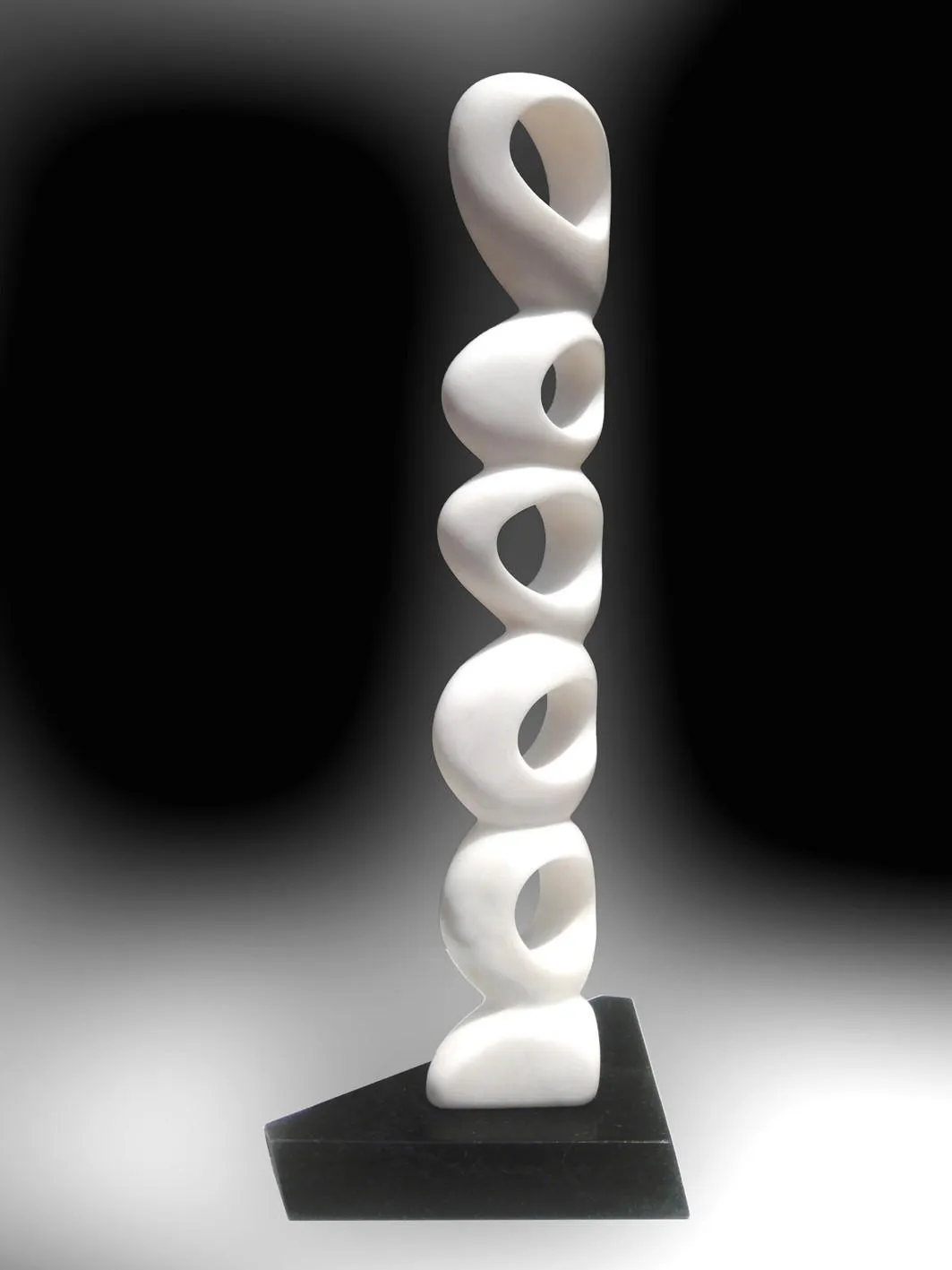 Eightins, Jean-Frédéric Bourdier, 2017, Estremoz marble and Kilkenny limestone sculpture