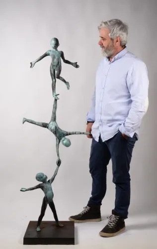 Trois II, Jesús Curiá, 2024, Bronze