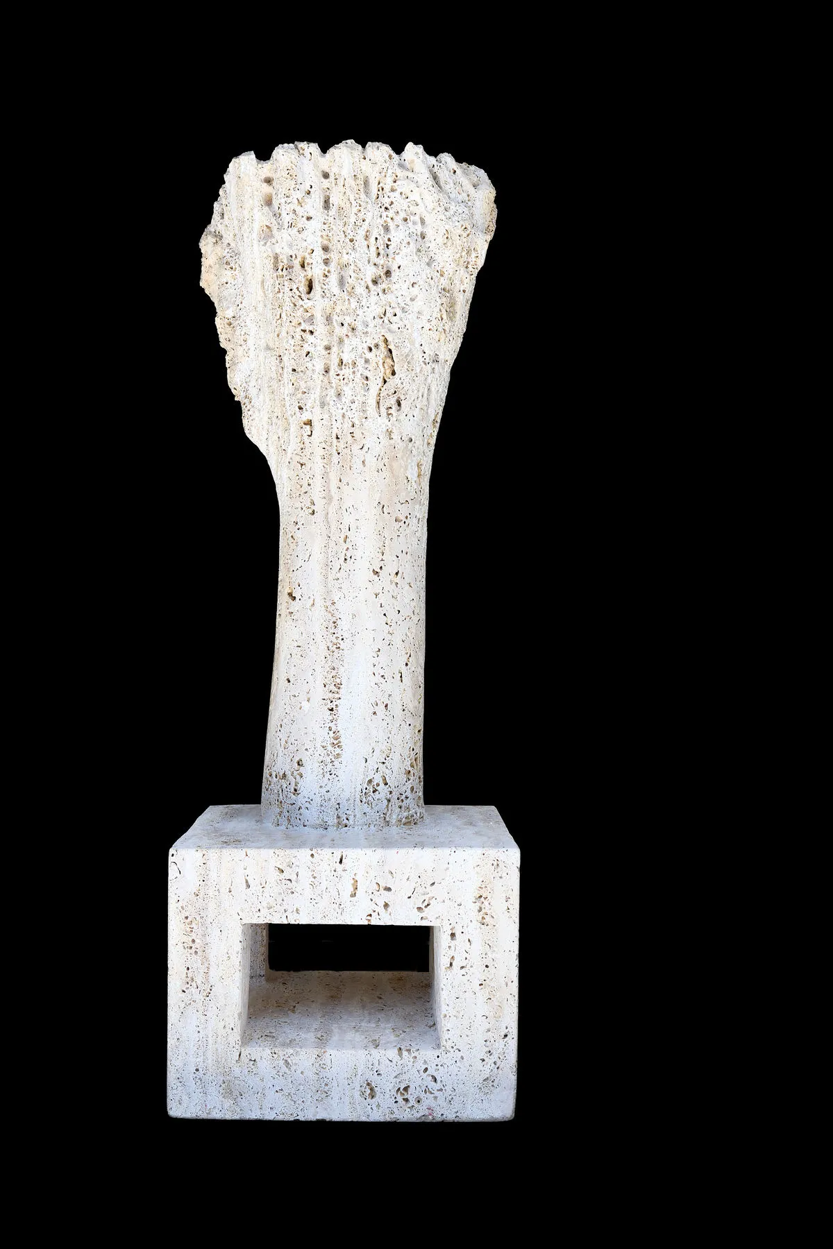 A Medardo Rosso, Vítor Ribeiro, Travertine