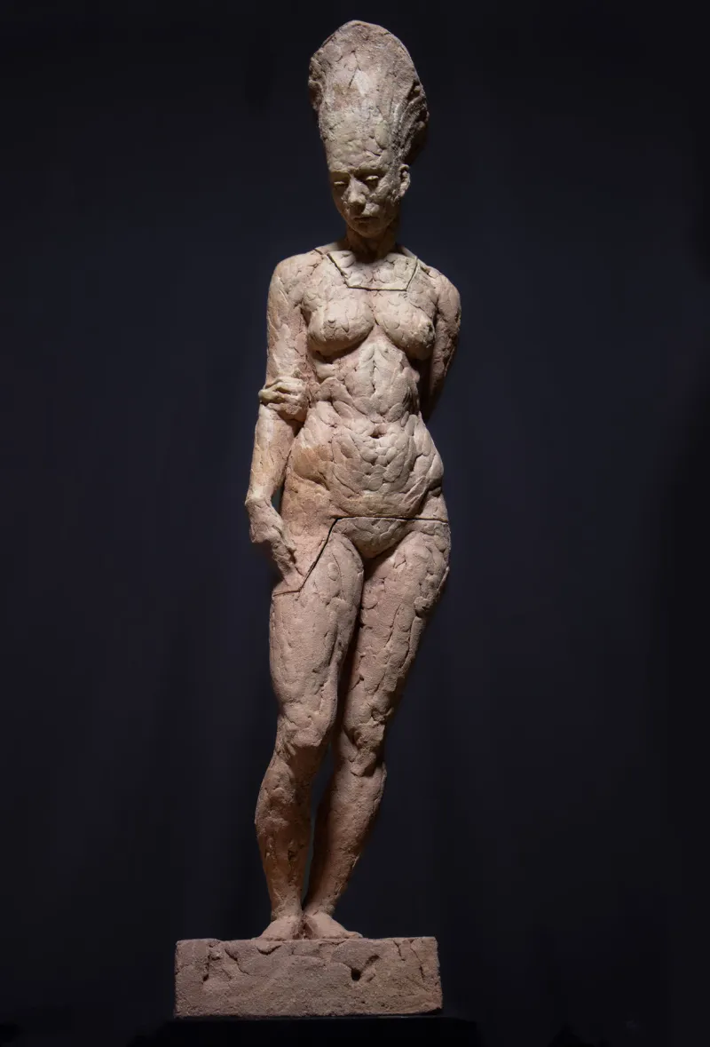 Chamadora de Espíritos #5, Daniel Gamelas, 2025, Ceramic with engobe