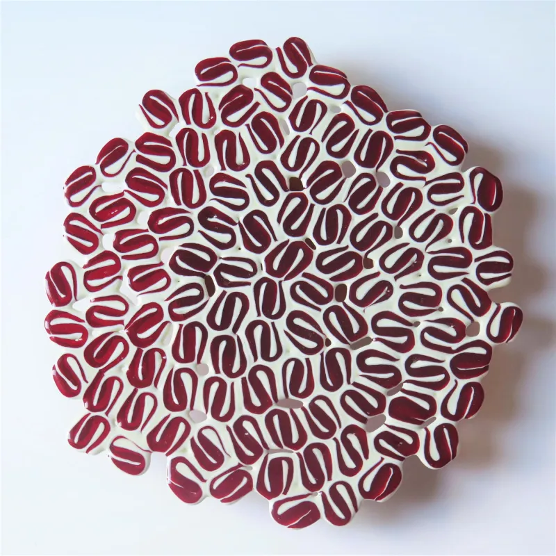 Rosácea XVI, Manuela Castro Martins, 2017, Cast glass, wood and nylon thread