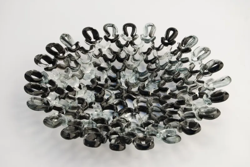 Renda em Vidro II, Manuela Castro Martins, 2012, Cast glass