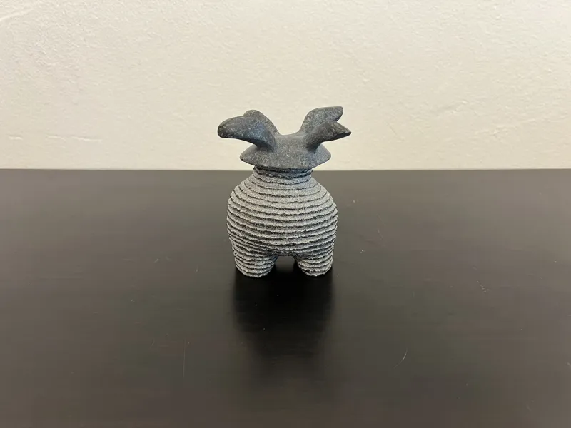 Criança Malcriada, Shintaro Nakaoka, 2024, Granite sculpture