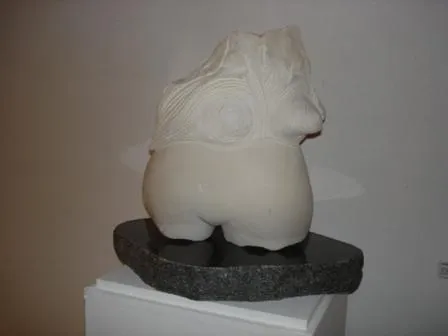 Torso de mulher, Shintaro Nakaoka, 2007, Ançã limestone