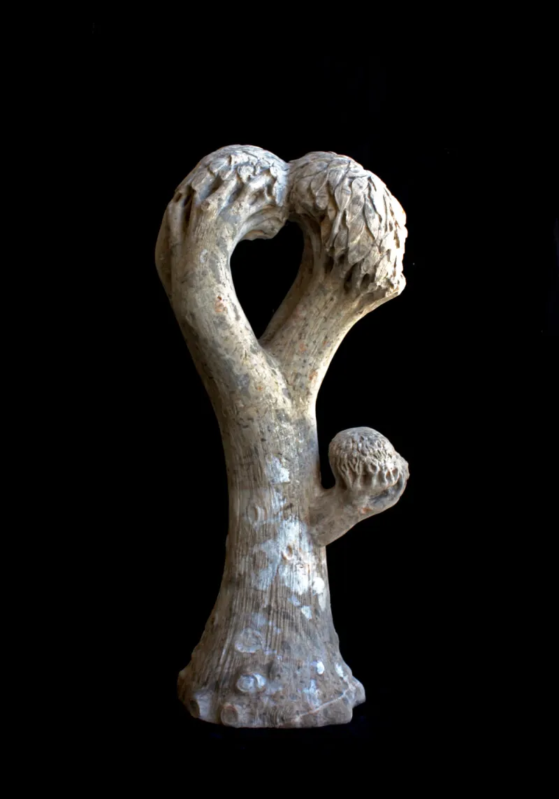 Árvore dos Amores, Vítor Ribeiro, 2022, Santo António breccia